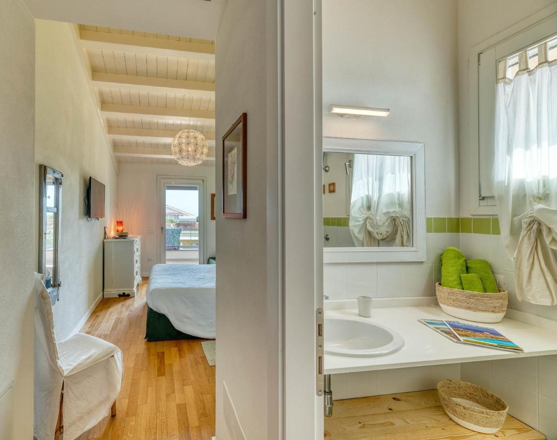 La Casa Degli Ulivi Appartamento In Villa Con Patio Quartu SantʼElena Dış mekan fotoğraf